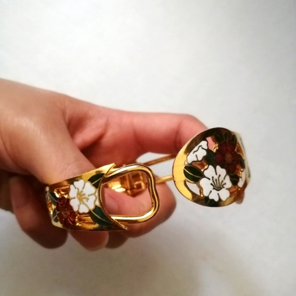 Vintage 1970's Enamel Cloisonne Goldtone Flower Hidden-hinge Bracelet - Picture 4 of 5